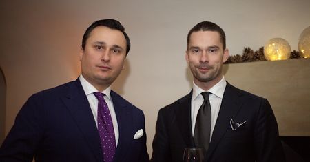Balthazar szyje garnitury tam gdzie Giorgio Armani