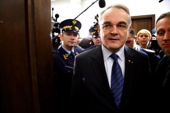 Dymisja Waldemara Pawlaka faktem. Relacja na żywo