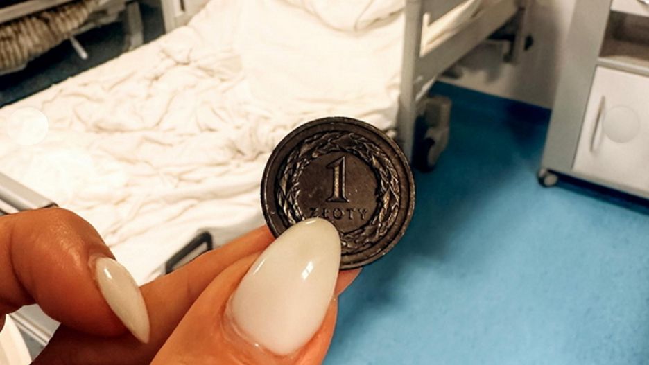 Dziecko połknęło złotówkę. Po wybudzeniu zadało jedno pytanie