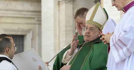 Komunikat z Watykanu. "Dwa epizody ostrej niewydolności oddechowej"