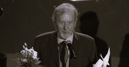 Ernest Bryll nie żyje. Wybitny poeta i prozaik miał 89 lat