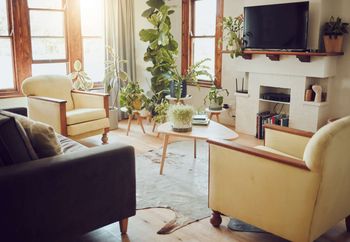 Ten kolor ścian był popularny w latach 90. Teraz znów wraca do łask