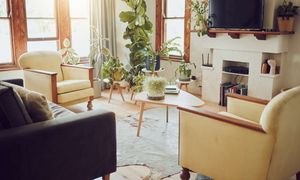 Ten kolor ścian był popularny w latach 90. Teraz znów wraca do łask