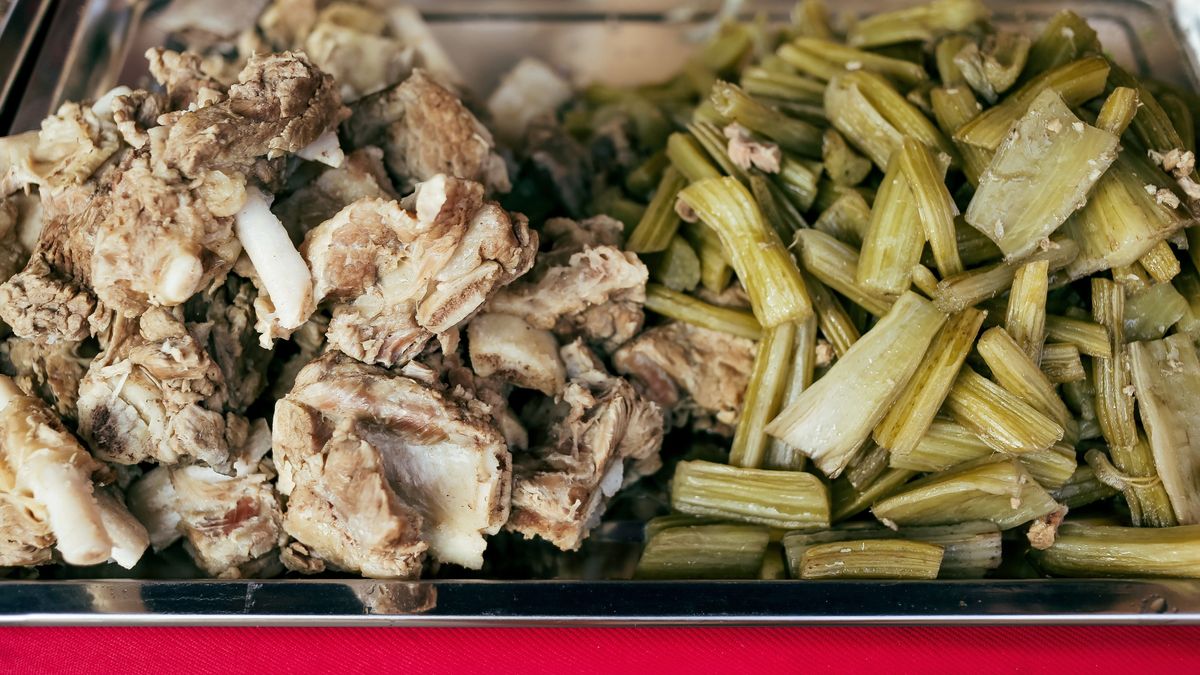 Tray of ingredients for Pho Vietnamese beef noodles
A tray of short ribs beef cuts and pickled artichoke leaf sheaths, ingredients for cooking Pho Vietnamese beef noodles. Artichoke beef pho is a variation originating from Da Lat, the hometown of artichokes in Vietnam
VU PHAM VAN
