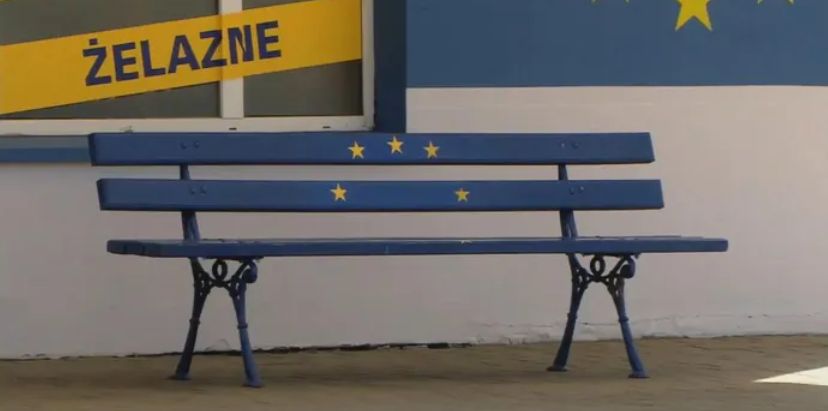 Ławeczka z serialu "Ranczo" 