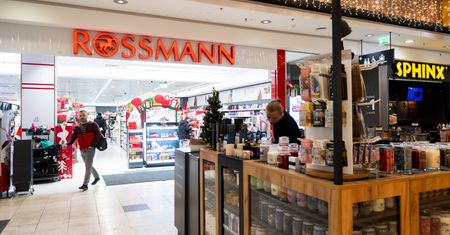 Promocja w Rossmannie. Afera woreczkowa w sklepie