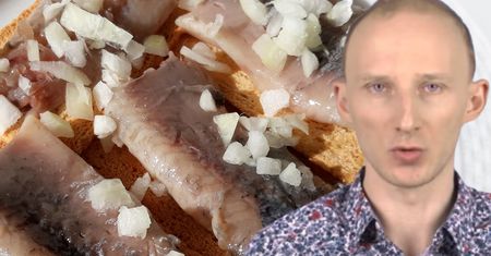 Są w każdym sklepie, ale mało kto wie, jak wpływają na organizm. Dietetyk wyjaśnia