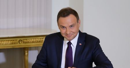 Obniżenie wieku emerytalnego to zły pomysł? Ekonomiści krytykują propozycję Andrzeja Dudy