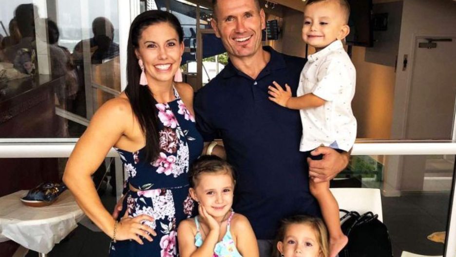 Cała rodzina spłonęła w samochodzie. Policja bada wątek morderstwa