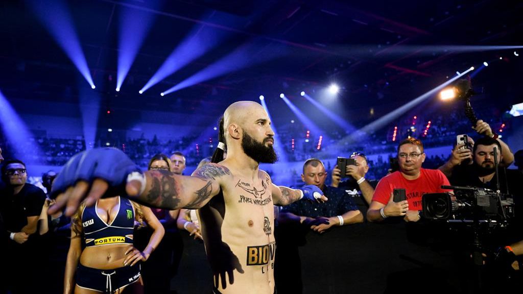 Materiały prasowe / kswmma.com / Na zdjęciu: Donovan Desmae