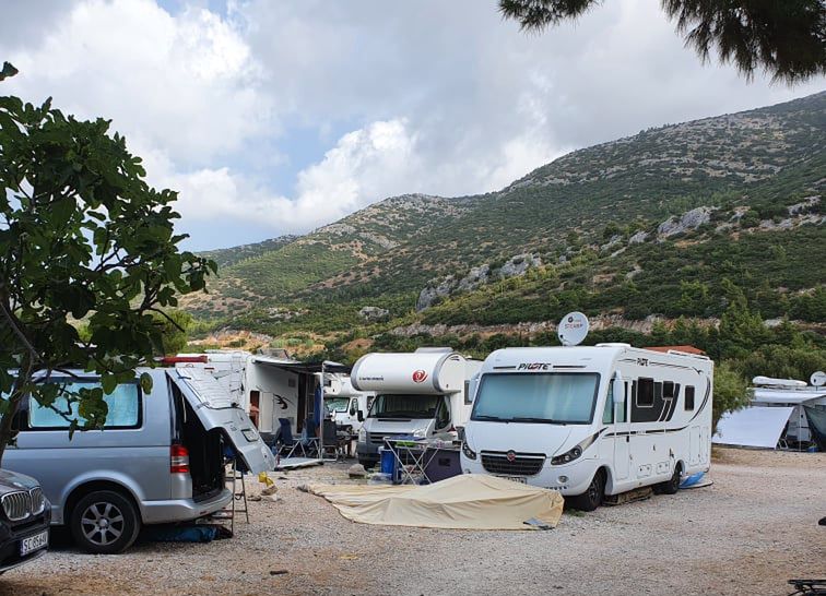 Na Camp Perna pod Orebićem jest obecnie kamper na kamperze