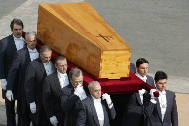 Uroczystości pogrzebowe Papieża minuta po minucie