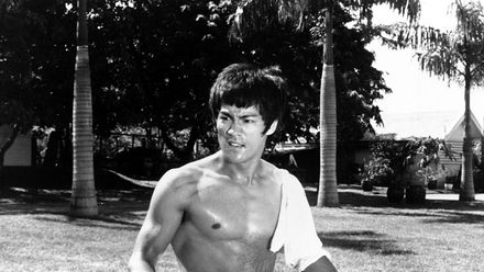 Potrafią walczyć nie tylko na ekranie - rozpoznaj słynnych aktorów!