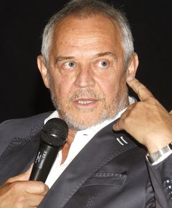 Marek Kondrat ostro o Jarosławie Kaczyńskim. "Mąż stanu ze śladami marchewki na klapie marynarki"