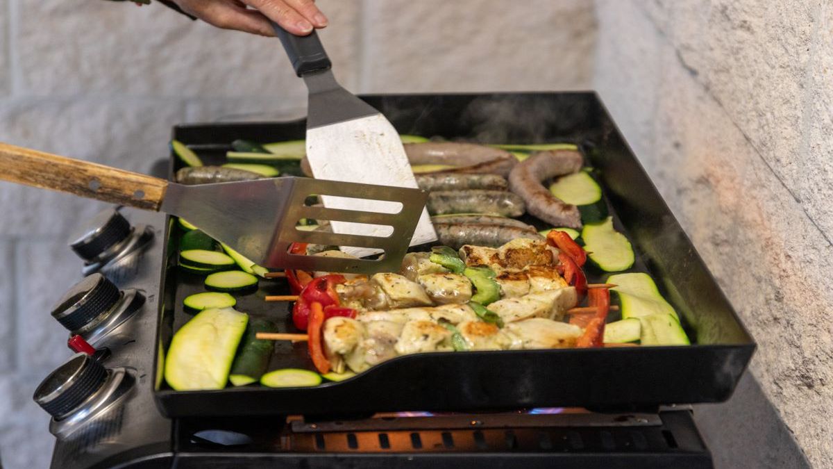 Grillowanie - Pyszności; źródło: Adobe