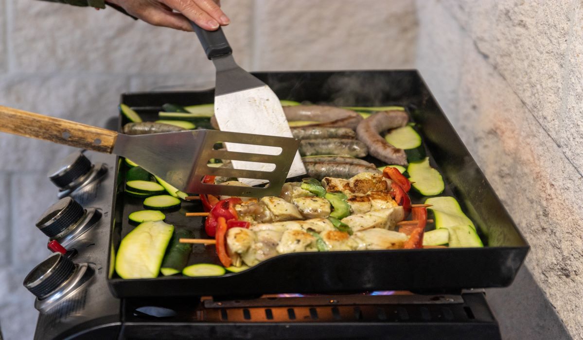 Tych produktów nie kładź na grillu. Staną się niejadalne