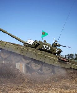 "Gra w karuzelę" - sprytna taktyka wojsk pancernych Rosji tchnęła nowe życie w czołgi T-72