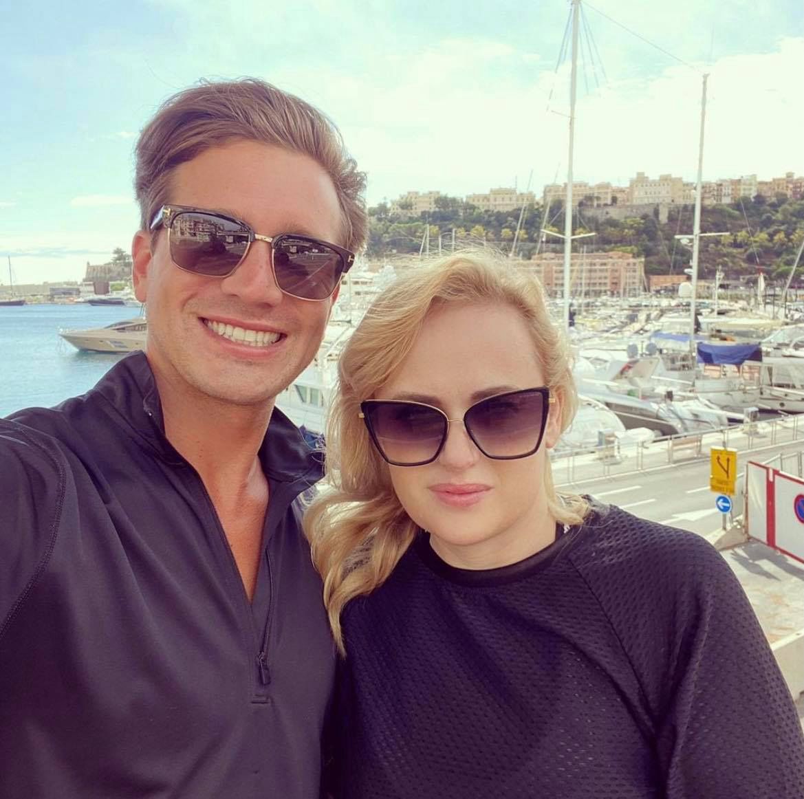 Rebel Wilson i Jacob Busch