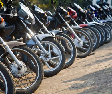 Z policyjnego parkingu znikają motocykle. Już brakuje dwóch