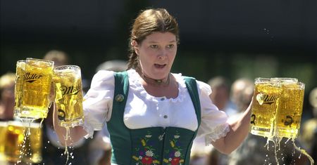 Oktoberfest w maseczkach? Niemcy myślą o przywróceniu obowiązku zakrywania twarzy
