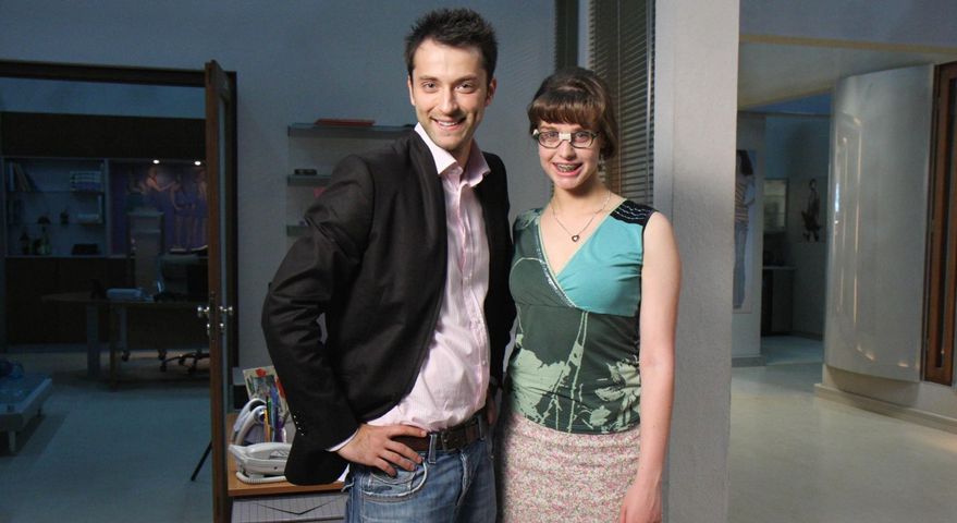Julia Kamińska i Filip Bobek w serialu BrzydUla