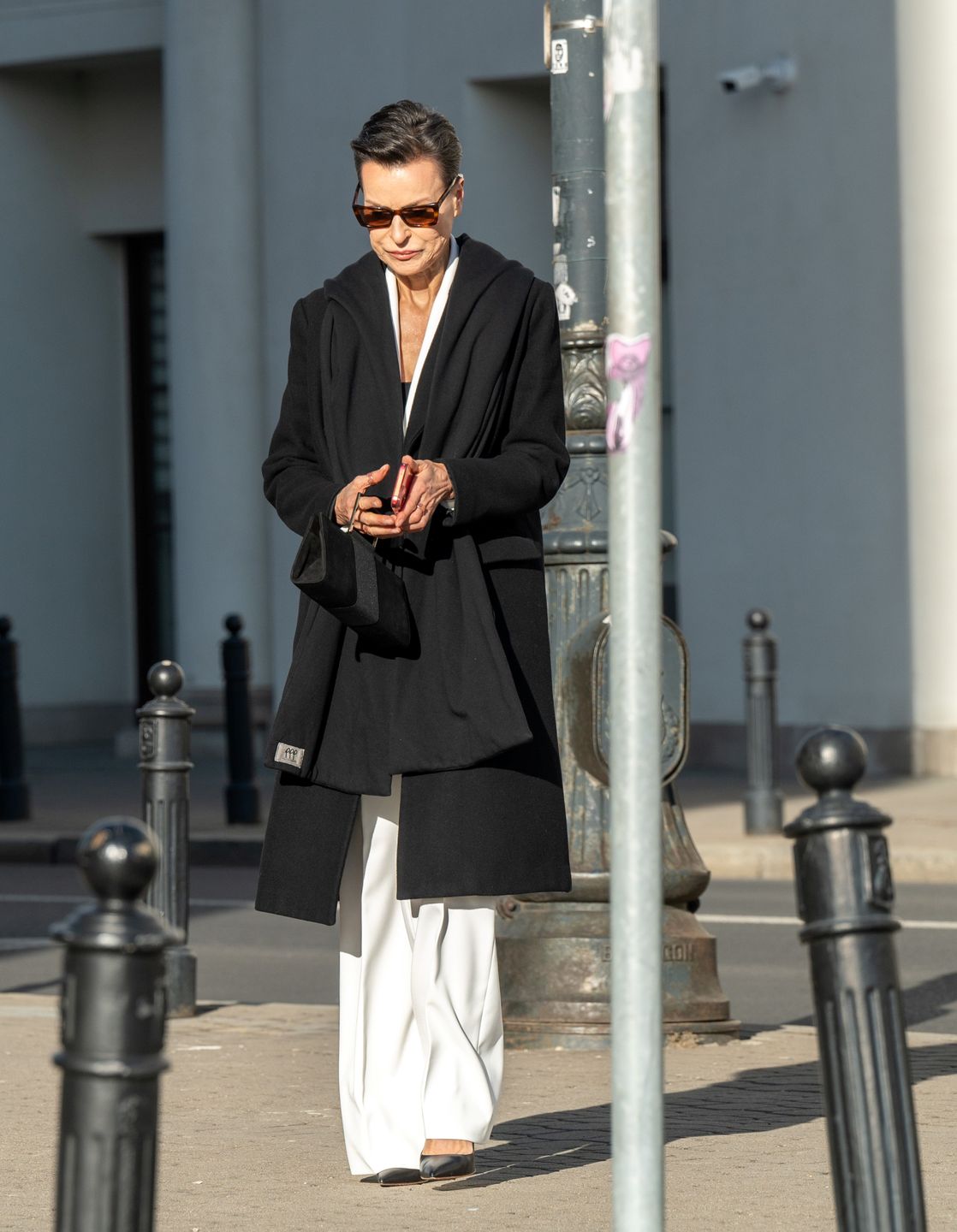 Danuta Stenka sfotografowana na mieście