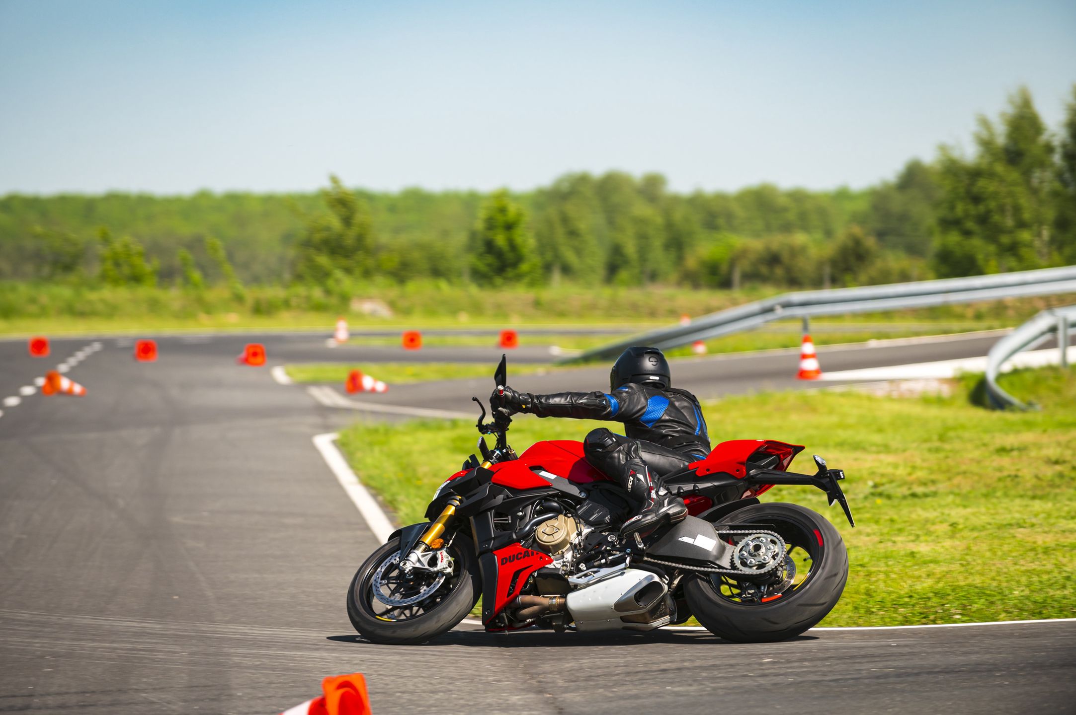 Ducati Streetfighter V4
