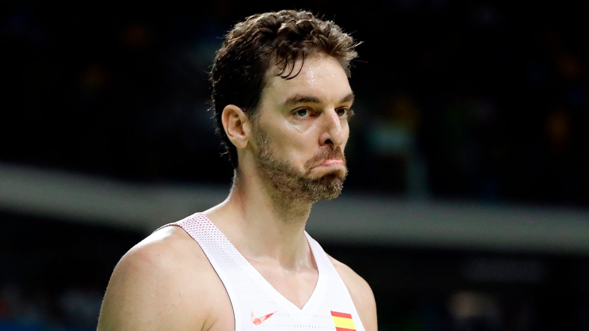 Zdjęcie okładkowe artykułu: PAP/EPA / JORGE ZAPATA / Na zdjeciu: Pau Gasol - jeden z liderów reprezentacji Hiszpanii