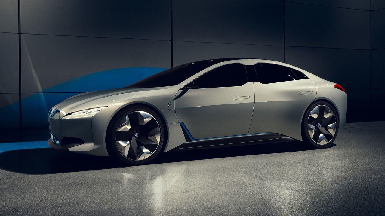BMW Vision Dynamics. To na razie koncept, lecz już za kilka lat będziemy mogli zobaczyć wersję produkcyjną