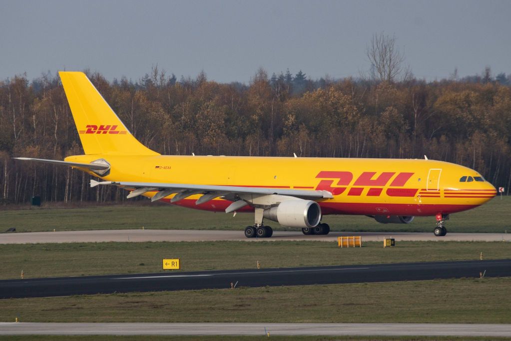 Samolot należący do firmy kurierskiej DHL