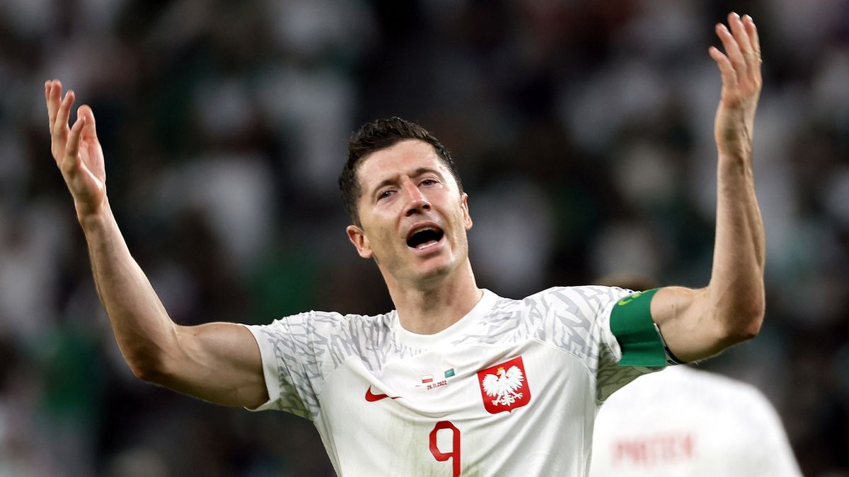 PAP/EPA / Ronald Wittek  / Na zdjęciu: Robert Lewandowski