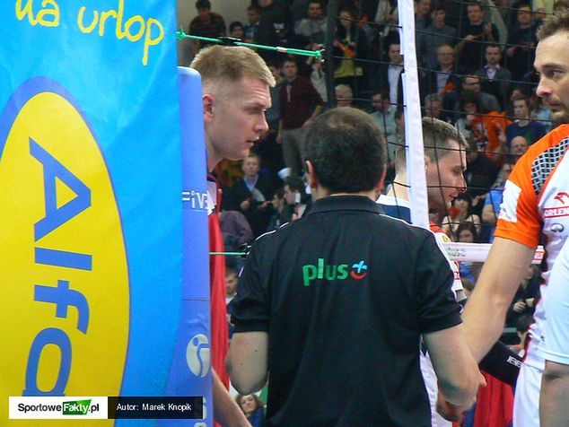 Spojrzenia kapitanów mówią wszystko. Znów czekają nas emocje.