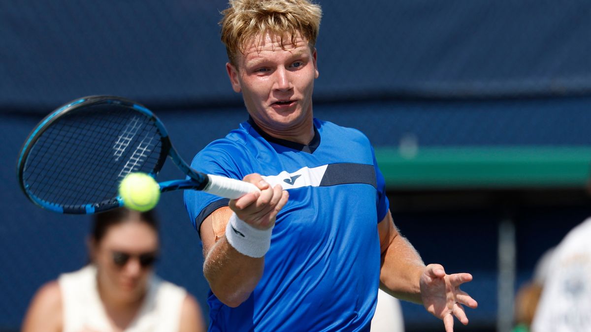 PAP/EPA / John G. Mabanglo / Maks Kaśnikowski w meczu z Pedro Martinezem w US Open