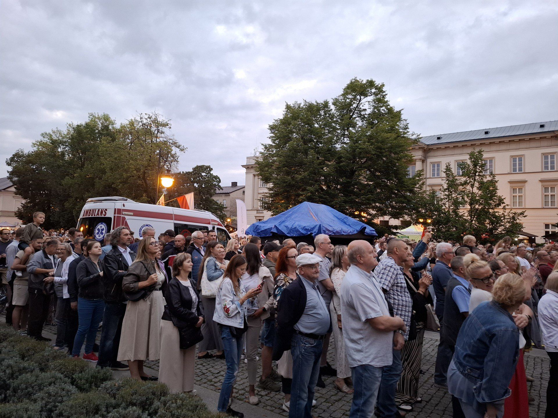 To było rewelacyjne show w wykonaniu włoskiego piosenkarza Francessco Napoli. Wszyscy bawili się rewelacyjnie.