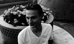 Eryk wysiadł na chwilę. Zabił go tir. Policja szuka kierowcy