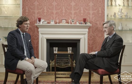 "To zakrawa na obronę Hitlera". Tucker Carlson o ataku na Polskę