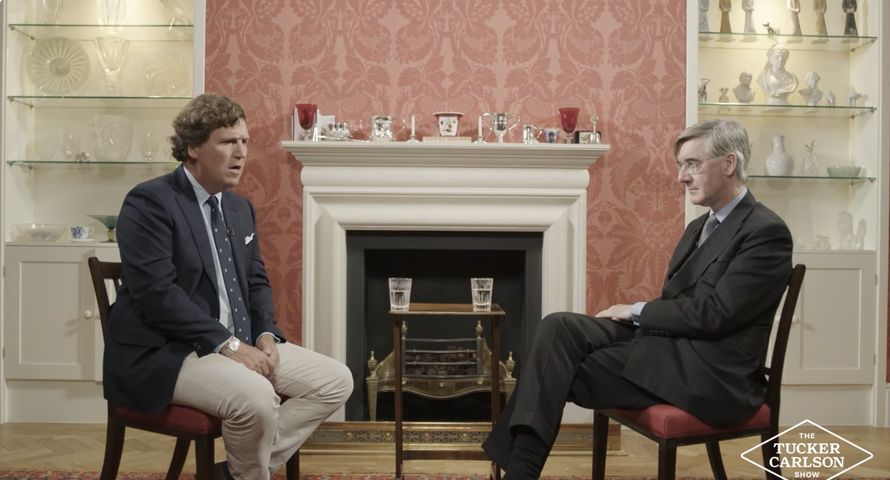 "To zakrawa na obronę Hitlera". Tucker Carlson o ataku na Polskę