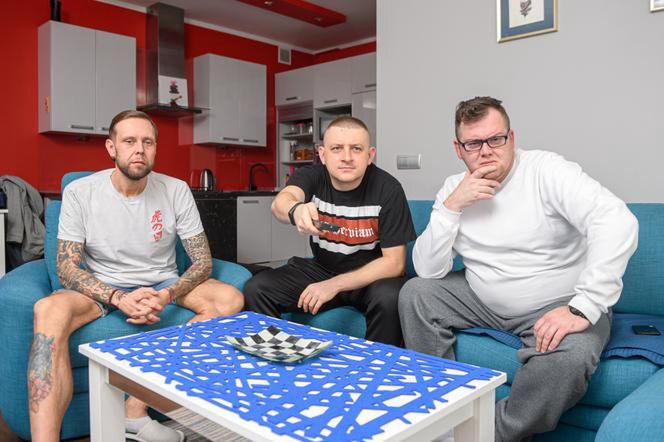 Gwiazdy "Gogglebox" komentują "Motel Polska"