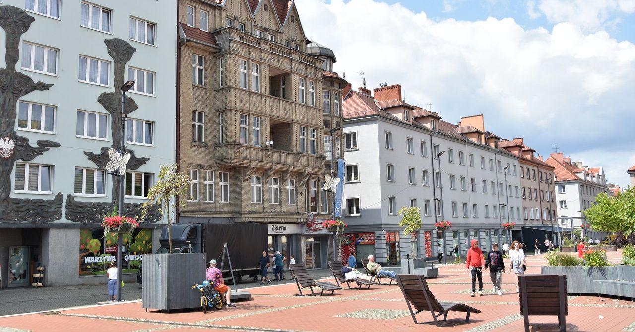 Rynek Bytomia do przebudowy, koniec z betonozą. To będzie wielka metamorfoza. "Zmiany klimatyczne wymuszają również to"