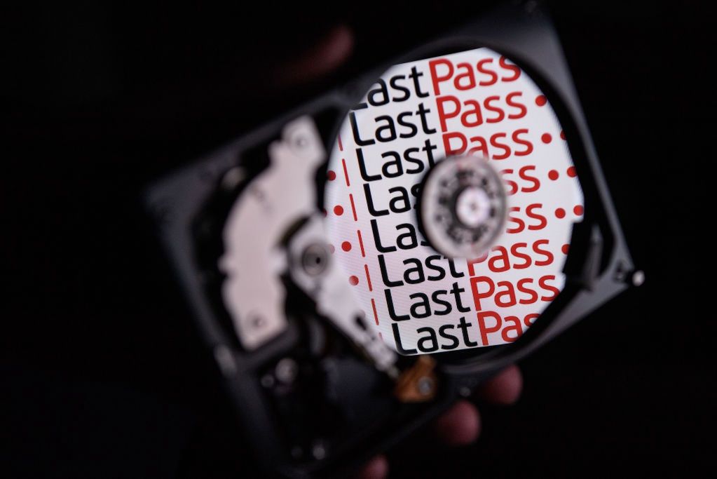 LastPass ostrzega klientów. Hakerzy wykradli bazy z ich hasłami