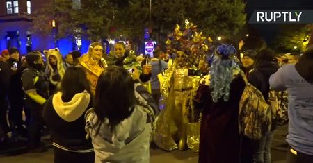 Bieg drag queens na szpilkach w Nowym Jorku. Wydarzenie wróciło po rocznej przerwie.