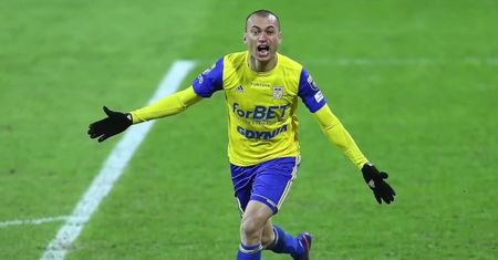 Arka Gdynia czwarty raz w historii awansowała do finału Pucharu Polski po dramatycznym meczu z Piastem Gliwice.