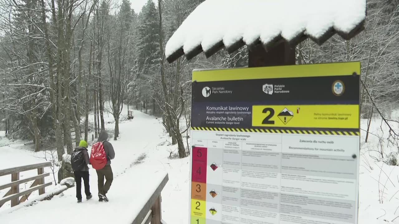 W Tatrach śnieg i zagrożenie lawinowe. TOPR ostrzega turystów.