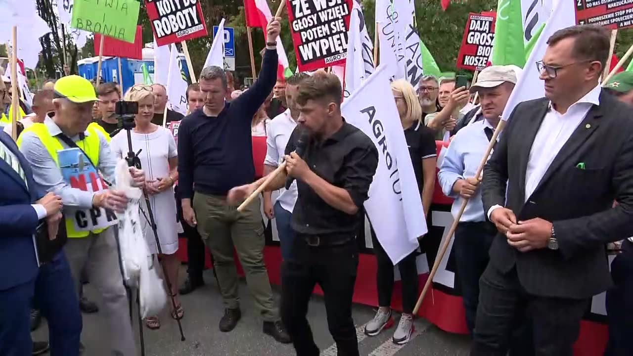 “Wsie i miasta z biedą basta”. Protest rolników z AgroUnii w Warszawie