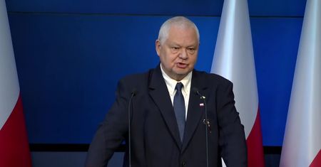 “Donald Tusk łże”. Prezes NBP o wątpliwościach ws. wyboru go na drugą kadencję