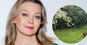Tamara Arciuch pokazała ogród. Duży taras, altanka i morze kwiatów. W tym miejscu można się zakochać