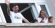 Leo Messi z rodziną na balkonie. Tak wyglądają jego żona i dzieci. Rodzinka jak z obrazka