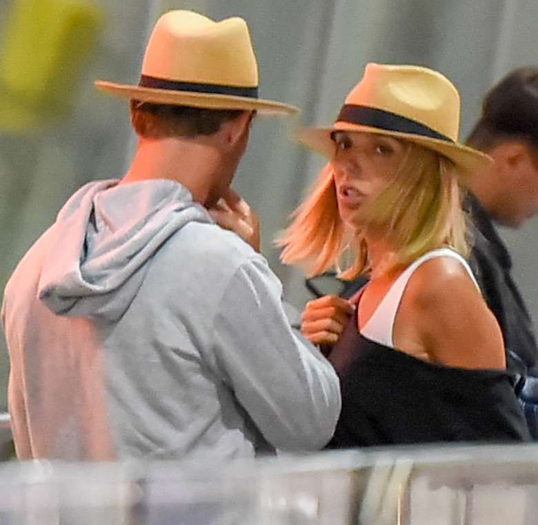 Maciej Grenda i Agnieszka Włodarczyk przyłapani na lotnisku przez paparazzi