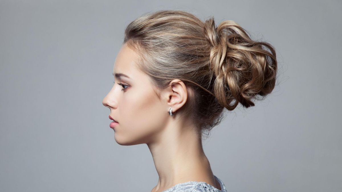 Upięcia dla długich włosów nie muszą być skomplikowane