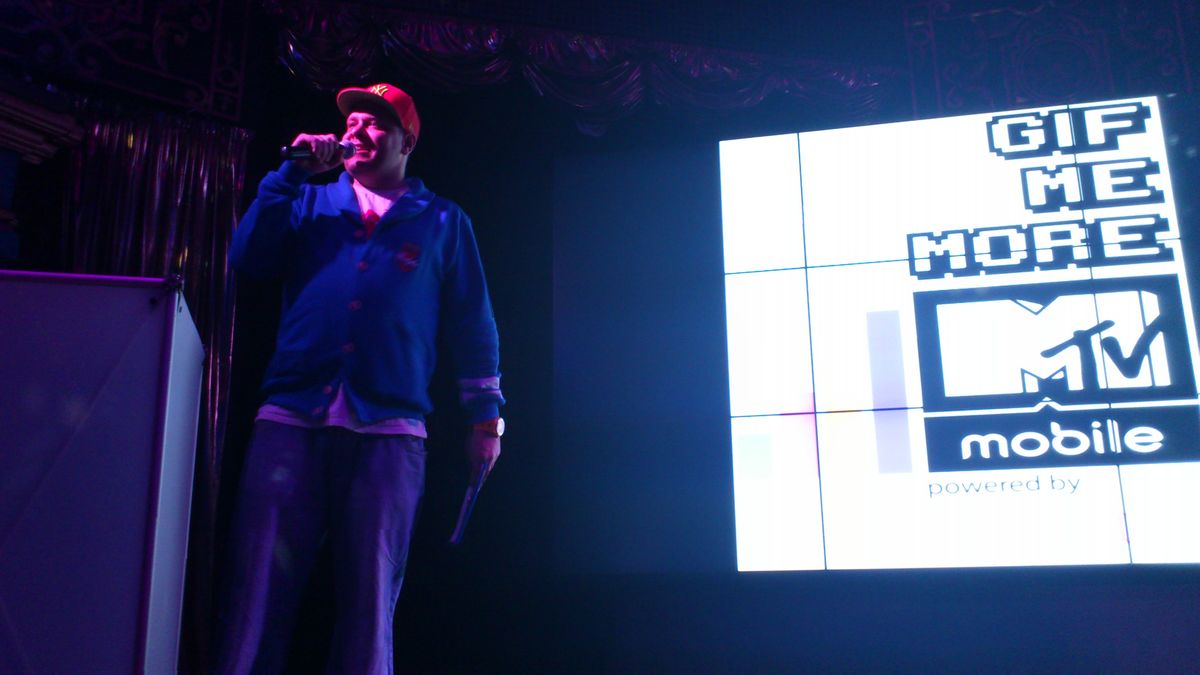 MTV Mobile - MVNO T-Mobile oferujące "Supersłodkie urodziny" w telefonie i darmowe SMS-y 1